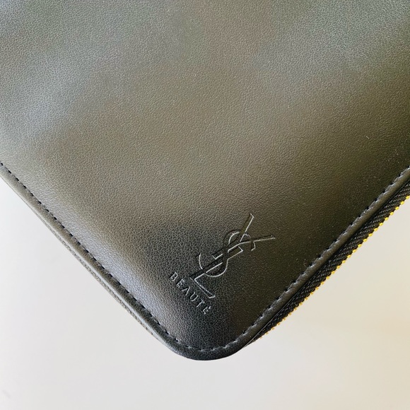 Yves Saint Laurent Beaute Vanity Case - Picture 7 of 9